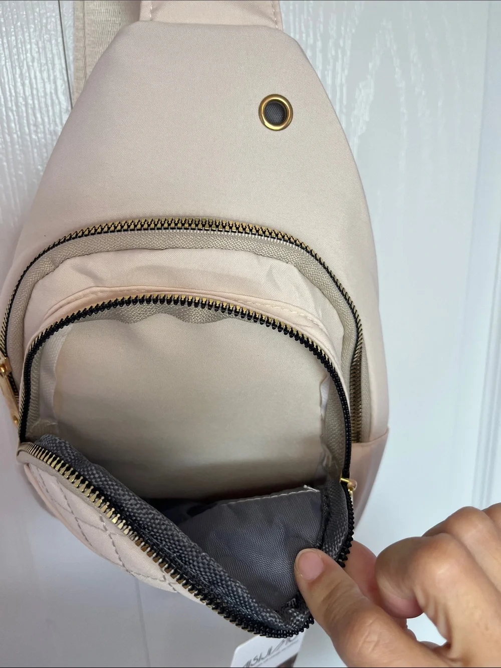 Aisijimo Quilted Crossbody Sling Bag